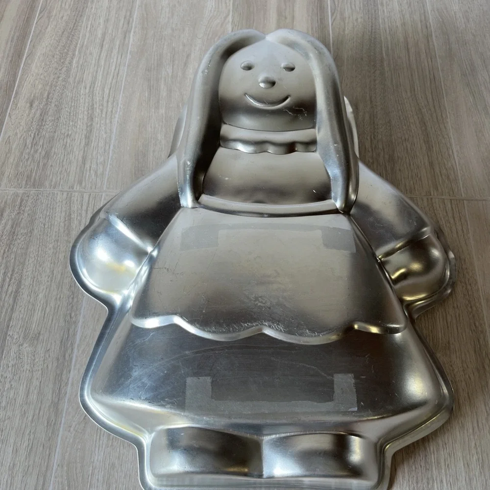 Wilton Cake Pan Little Dolly 2105 9404 NEW w/insert Instructions Retired Vintage